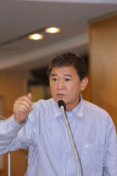 副議長林炳利質詢-為鄰長請命，林炳利要求市府為本市近萬名鄰長編列交通補助費&安南區2項雨水下水道改善工程多次流標，要求積極改善