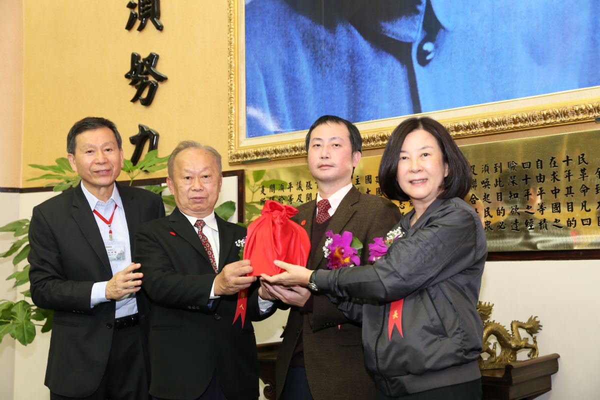 南市議會第4屆議員就職 邱莉莉、林志展當選議長副議長