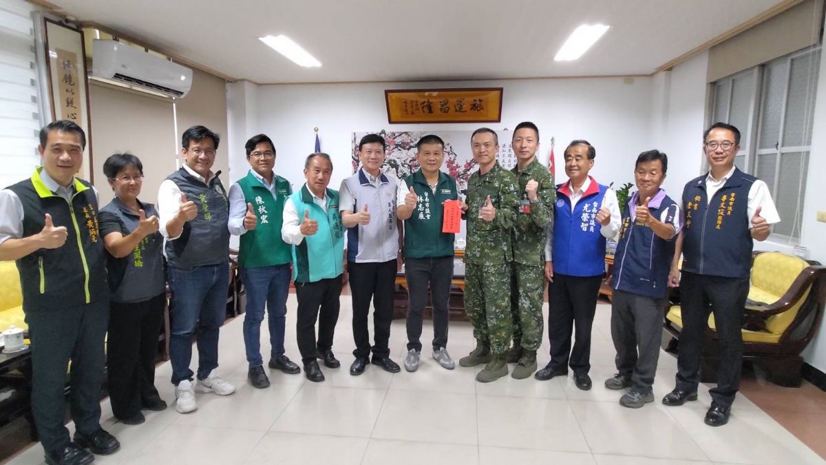 南市議會秋節勞軍
