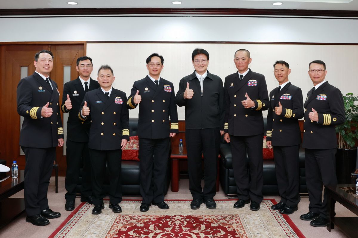 海軍敦睦遠航訓練支隊拜會