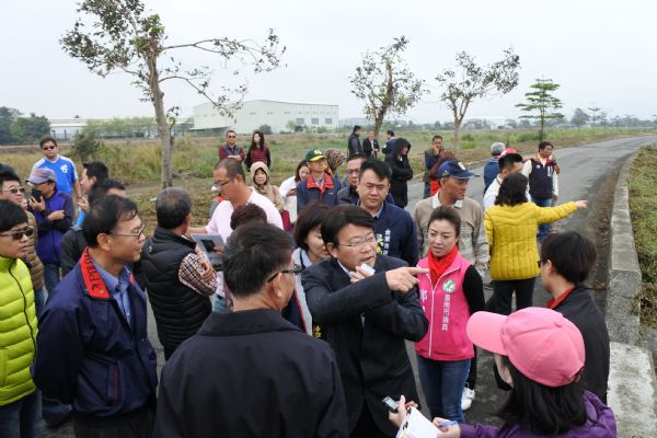工務委員會勘查「關廟區保東路356巷525弄往西通往鹽水溪河堤道路施作便道事宜」