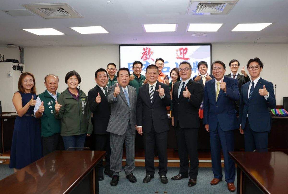 白山市議會議長率團拜會