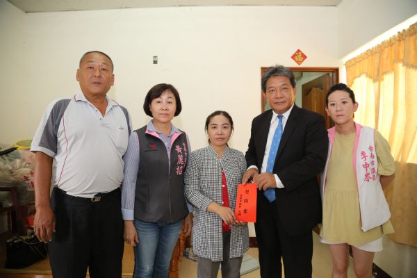 南市議會救急  郭信良議長慰問癱瘓民眾