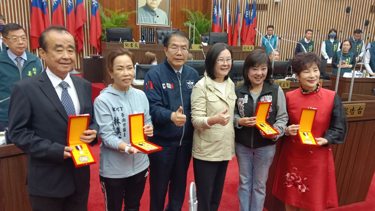 國民黨團-土方何處去？餐飲廚餘被偷倒入焚化爐，致空污嚴重？民怨起，台南藍軍要求市府重視