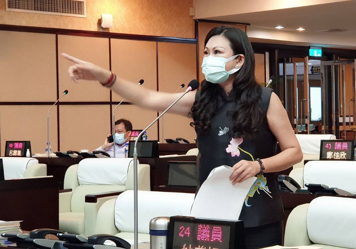 議員林燕祝-五年前就舉發爐碴農地，如今再爆，要求移送檢調