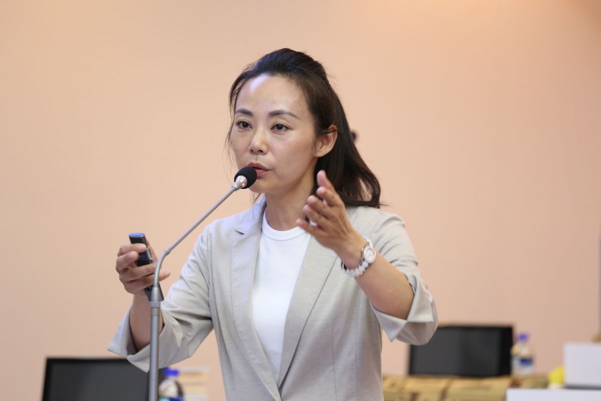 議員余柷青市政總質詢