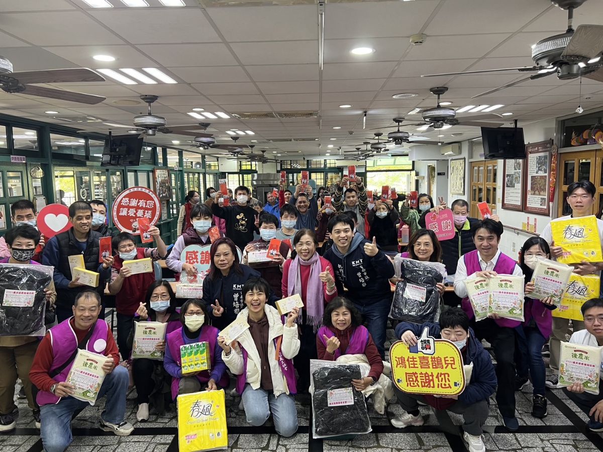 議員曾培雅-歲末蛇年行大運 攜手善心團體愛心滿滿送溫暖