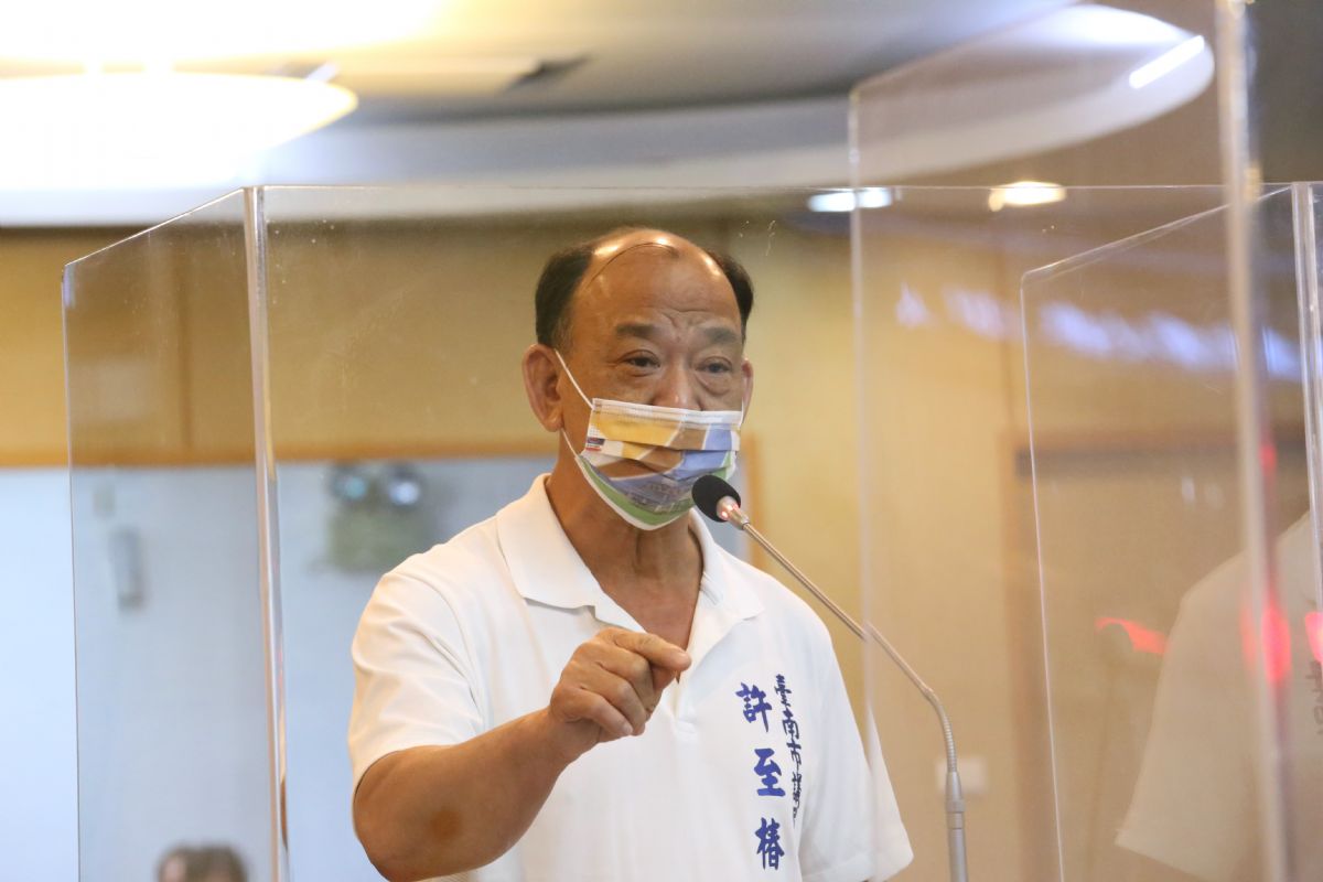 議員許至椿市政總質詢-怒批外役監似渡假村，逃犯一周未歸不當一回事，人命誰扛的起？