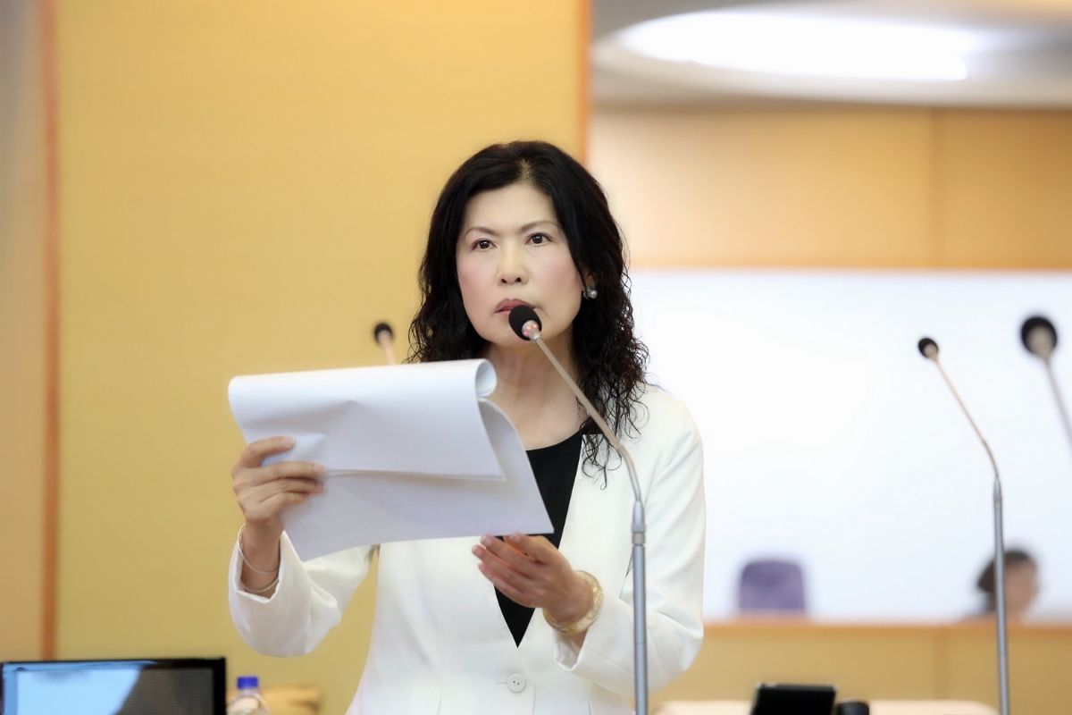 議員陳碧玉市政總質詢-爭取歲末演場會及波光節在南科舉辦