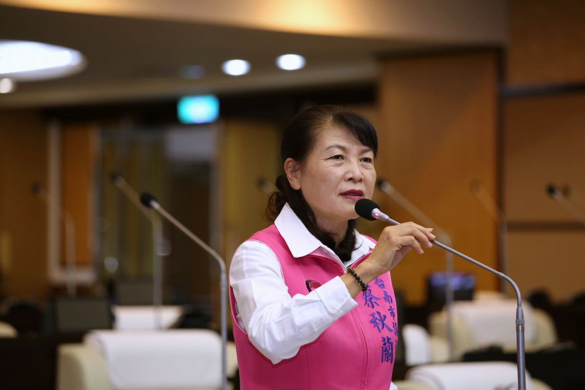 議員蔡秋蘭質詢-西港東外環道路已完工卻成危路