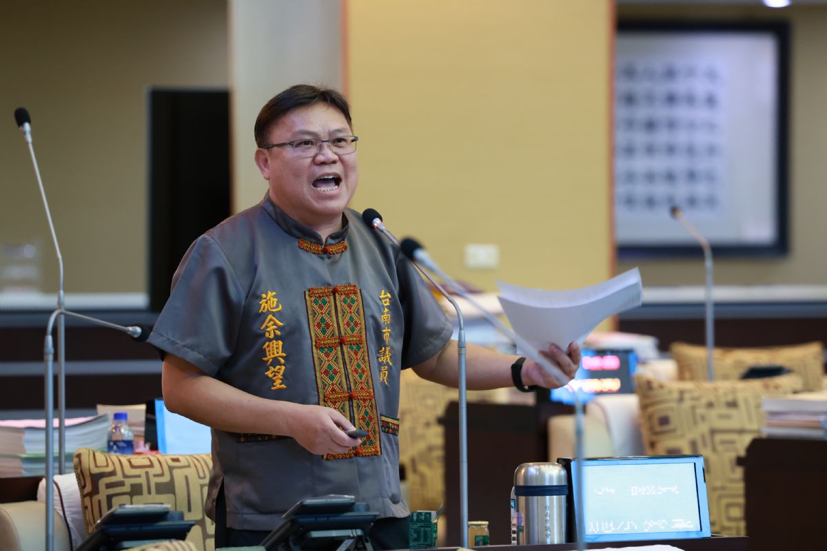議員施余興望市政總質詢-族語認證市長鬆口初級給獎勵中級年齡放寬