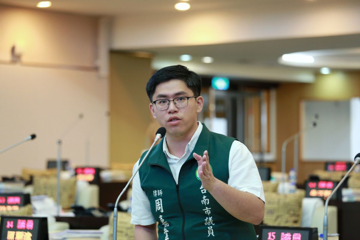 議員周嘉韋市政總質詢