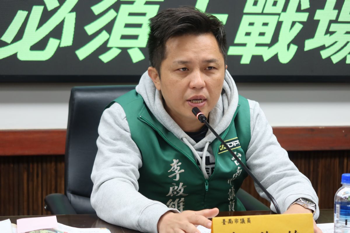 議員李啟維-總統府、美國：開羅宣言未定台灣地位打臉中國，教育局課本不改  害年青人必須上戰場