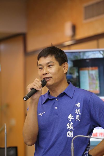 李鎮國議員質詢-德國公廁造型新穎又是政府生財工具，建議台南市府學習