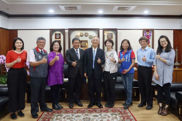 議員王家貞-救國團張老師基金會即將在12月8日假市政府旁的西拉雅廣場，舉行年度的園遊會