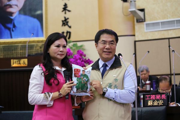林燕祝議員質詢-賴清德北辦公器私用圖利，送黃偉哲『成功洋芋片』除惡&市醫委外不合理讓利，林燕祝徹查究辦&食安、照護等多項衛生業務墊底