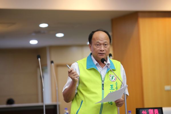 議員王錦德市政總質詢