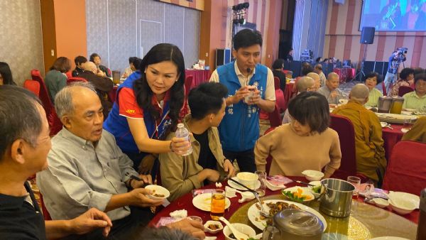 議員林燕祝-綠營用了20年的奧步再現，選情告急打臉自家人