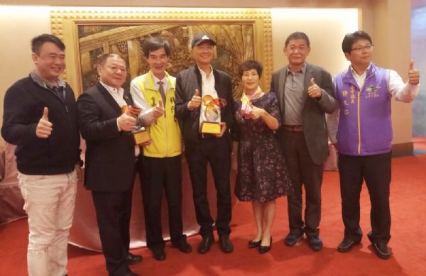 無黨團結聯盟---敦聘楊志強總裁、楊崑明董事長為黨團名譽顧問團長、顧問團長